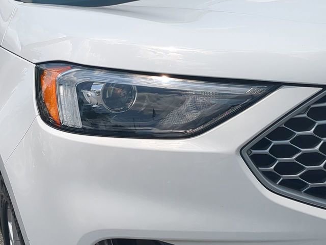 Certified 2023 Ford Edge SEL w/ Convenience Package AWD/4WD image 11