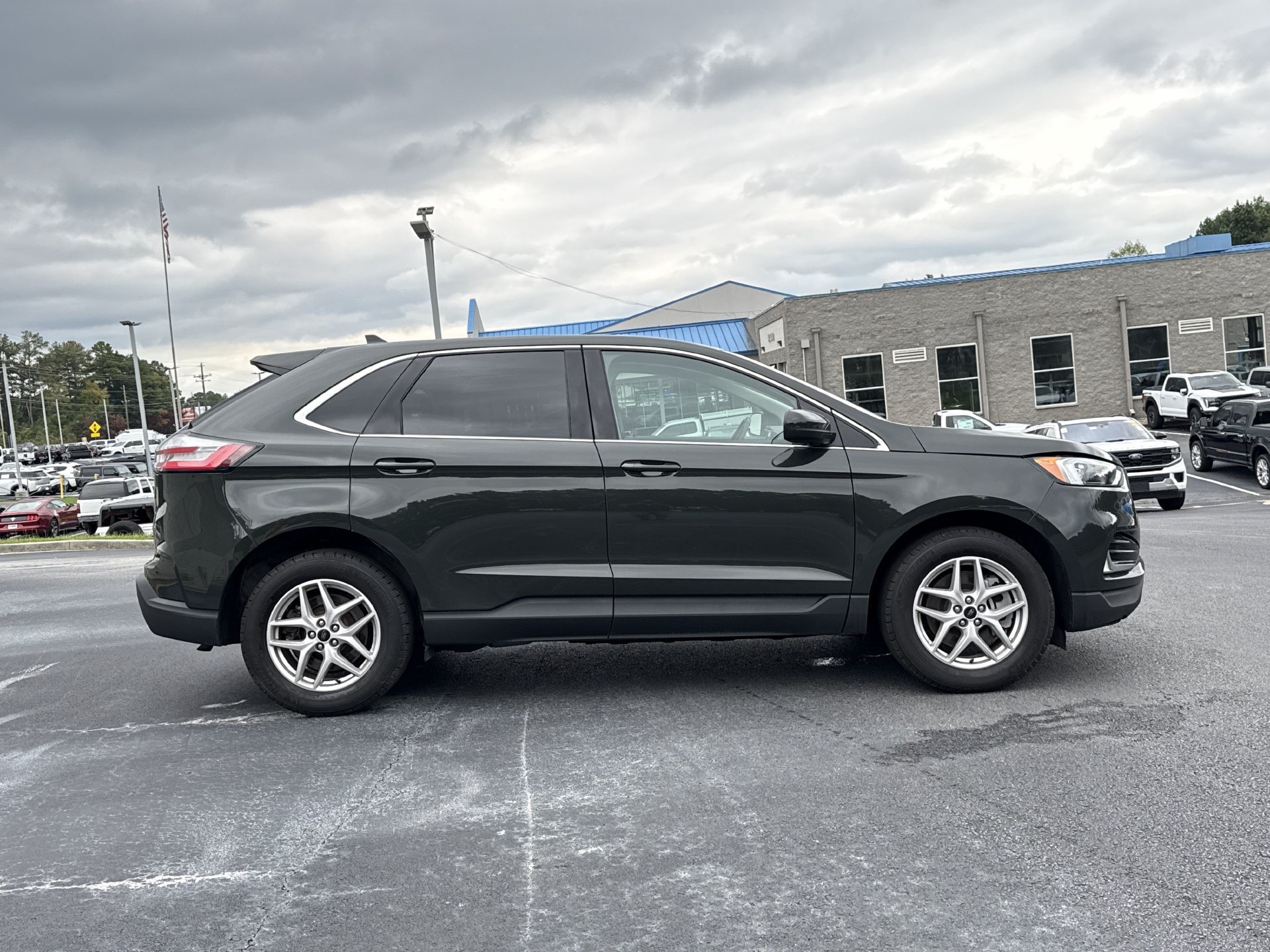 Certified 2023 Ford Edge SEL w/ Convenience Package AWD/4WD image 25