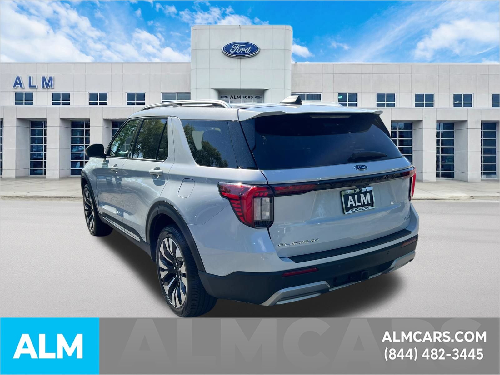 Certified 2025 Ford Explorer Platinum w/ LUX Leather Package AWD/4WD image 8
