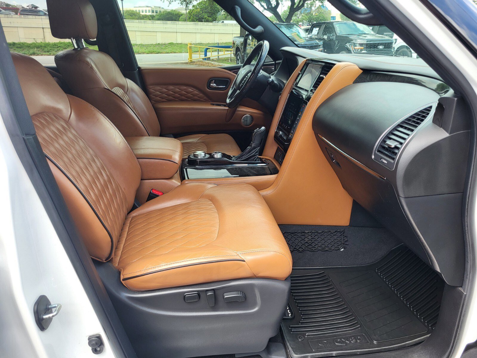 Used 2021 INFINITI QX80 Sensory w/ Cargo Package image 12