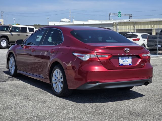 Used 2018 Toyota Camry LE FWD image 5