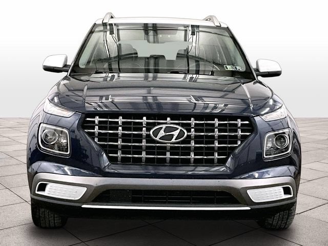 Used 2020 Hyundai Venue FWD image 3