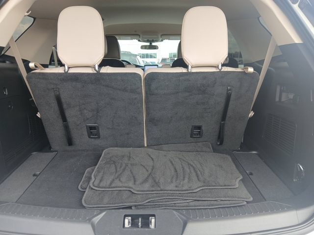Certified 2023 Ford Explorer XLT w/ Equipment Group 202A RWD image 6