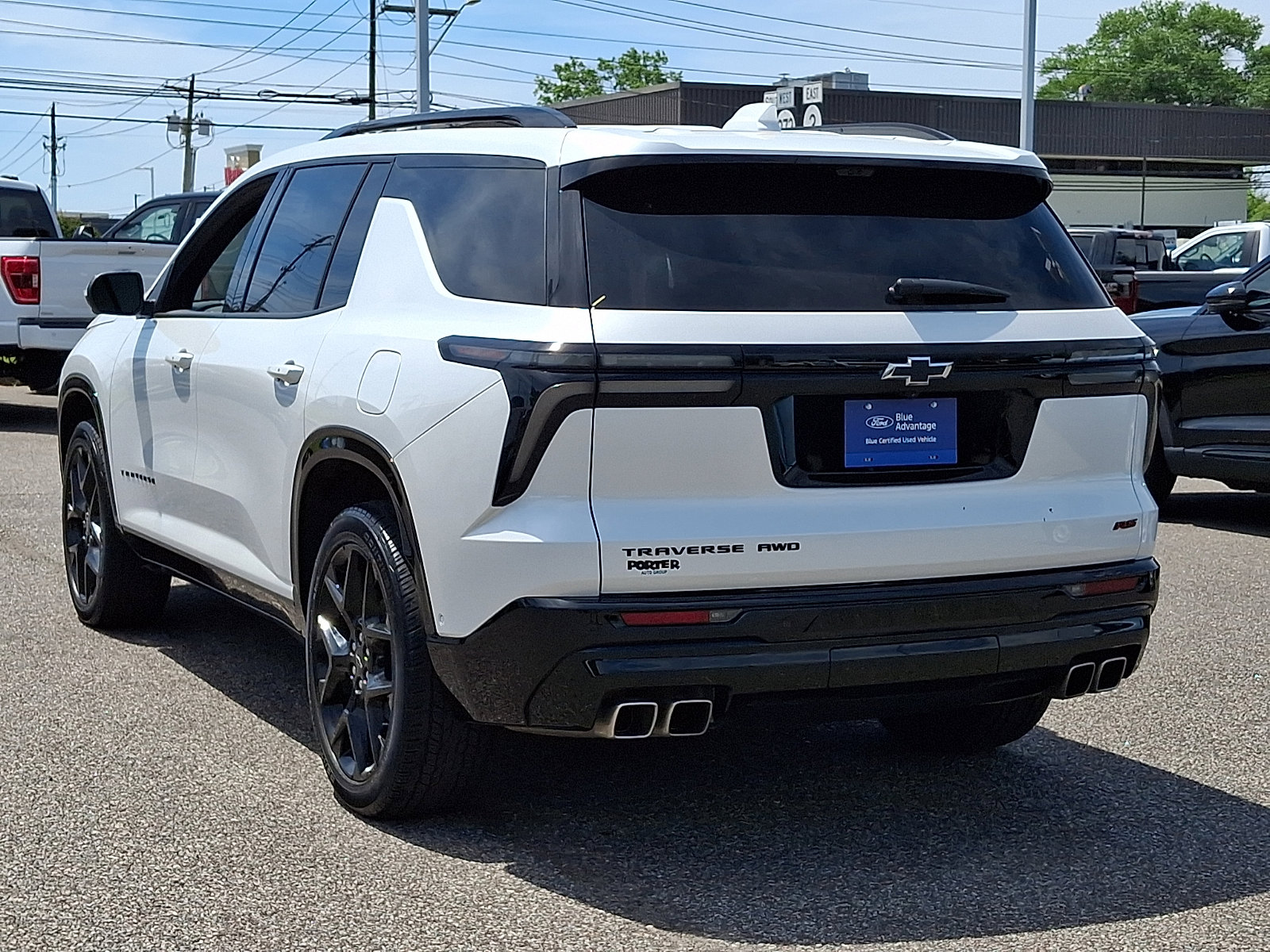 Used 2024 Chevrolet Traverse RS AWD/4WD image 8