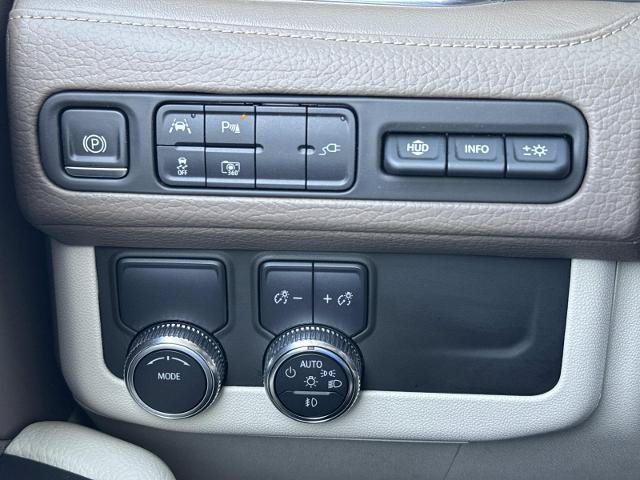Used 2022 GMC Yukon XL Denali RWD image 22
