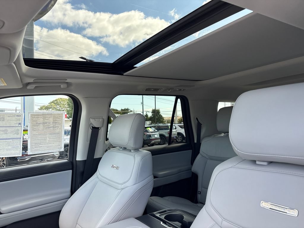 Certified 2025 Ford Expedition Max Platinum w/ Driver's Package AWD/4WD image 5