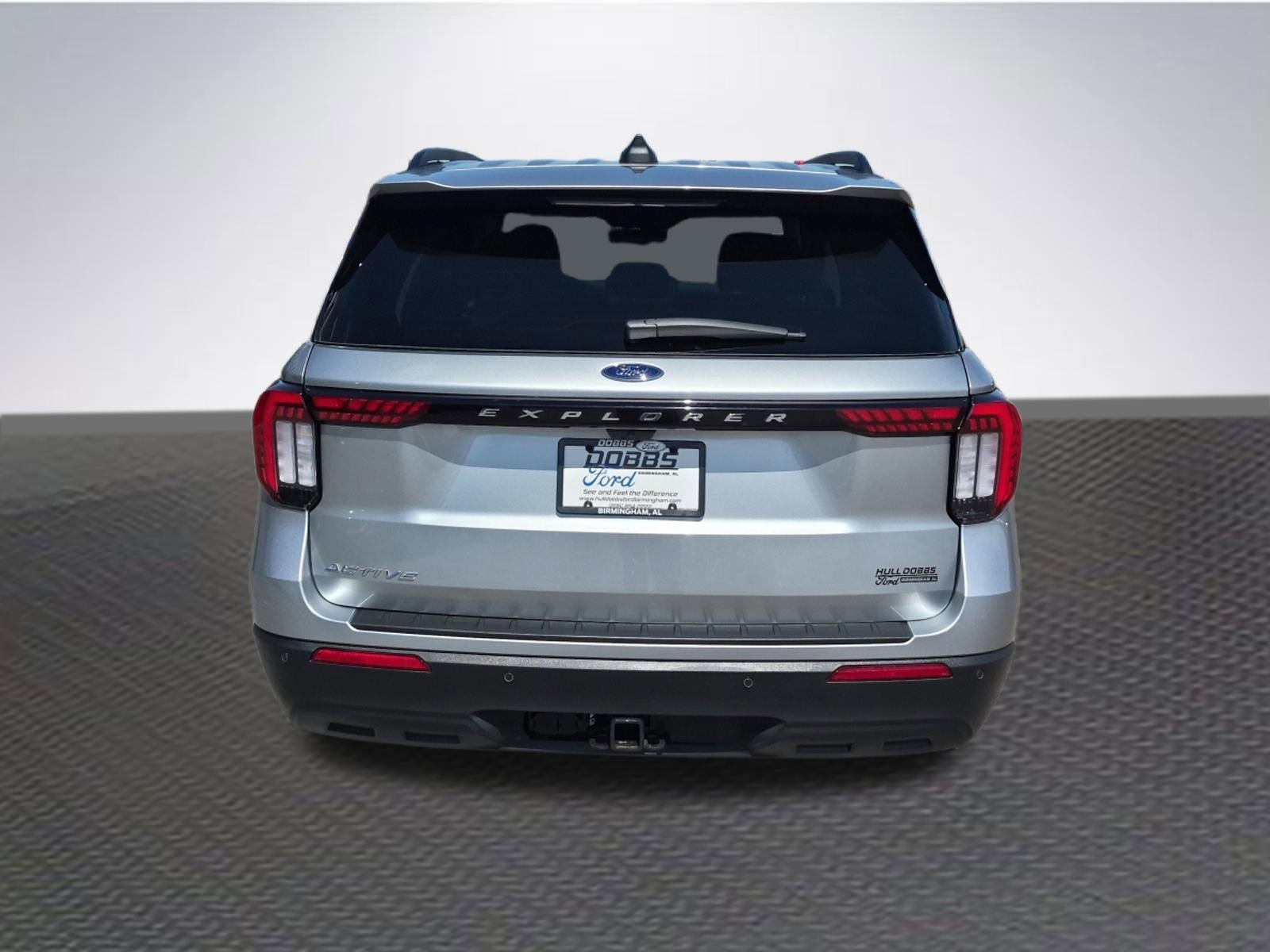Certified 2025 Ford Explorer Active image 3