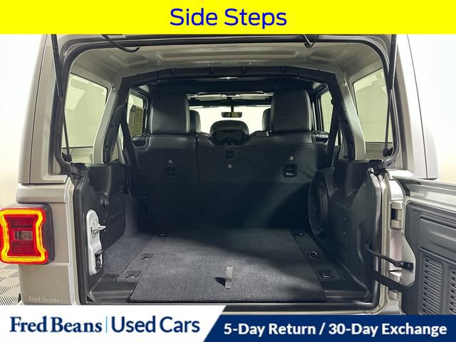 Used 2023 Jeep Wrangler Unlimited Sahara w/ LED Lighting Group AWD/4WD image 33