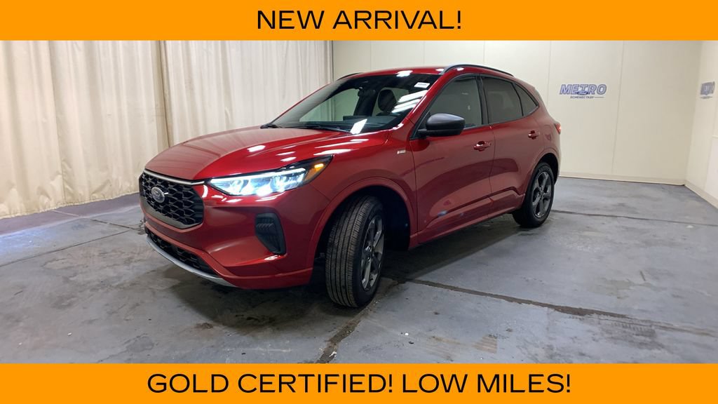 Certified 2024 Ford Escape ST-Line w/ Tech Pack #1 AWD/4WD image 7
