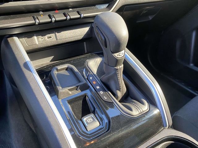 Used 2024 Chevrolet Colorado W/T w/ Safety Package image 28