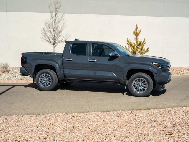 Used 2025 Toyota Tacoma Limited AWD/4WD image 3