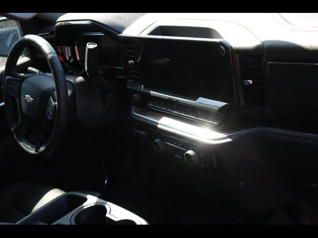 Used 2026 Chevrolet Silverado 1500 LT w/ Leather Package AWD/4WD image 7
