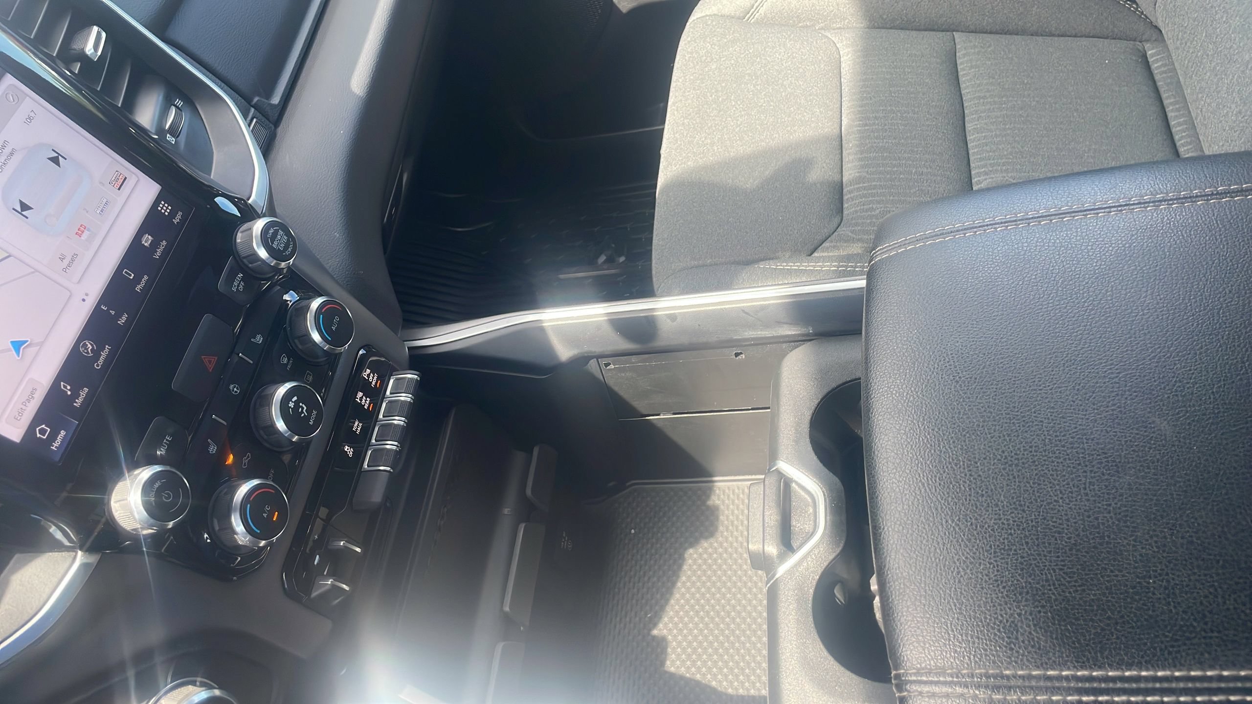 Used 2022 RAM 1500 Big Horn AWD/4WD image 23