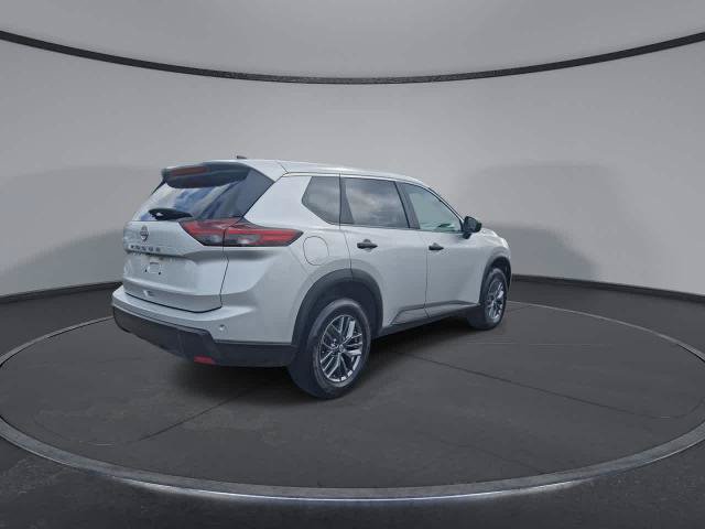 Used 2024 Nissan Rogue S FWD image 8