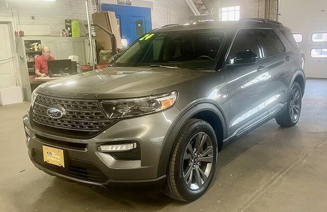 Certified 2024 Ford Explorer XLT w/ Equipment Group 202A