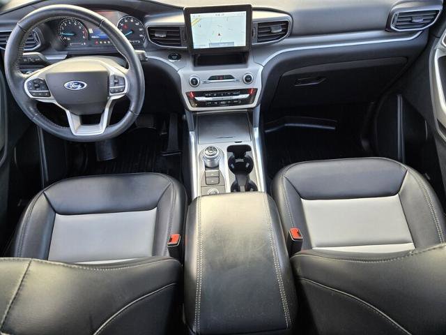 Certified 2022 Ford Explorer XLT w/ Equipment Group 202A image 14