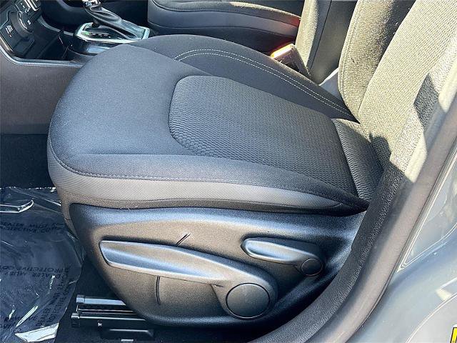 Used 2022 Jeep Renegade Altitude AWD/4WD image 20