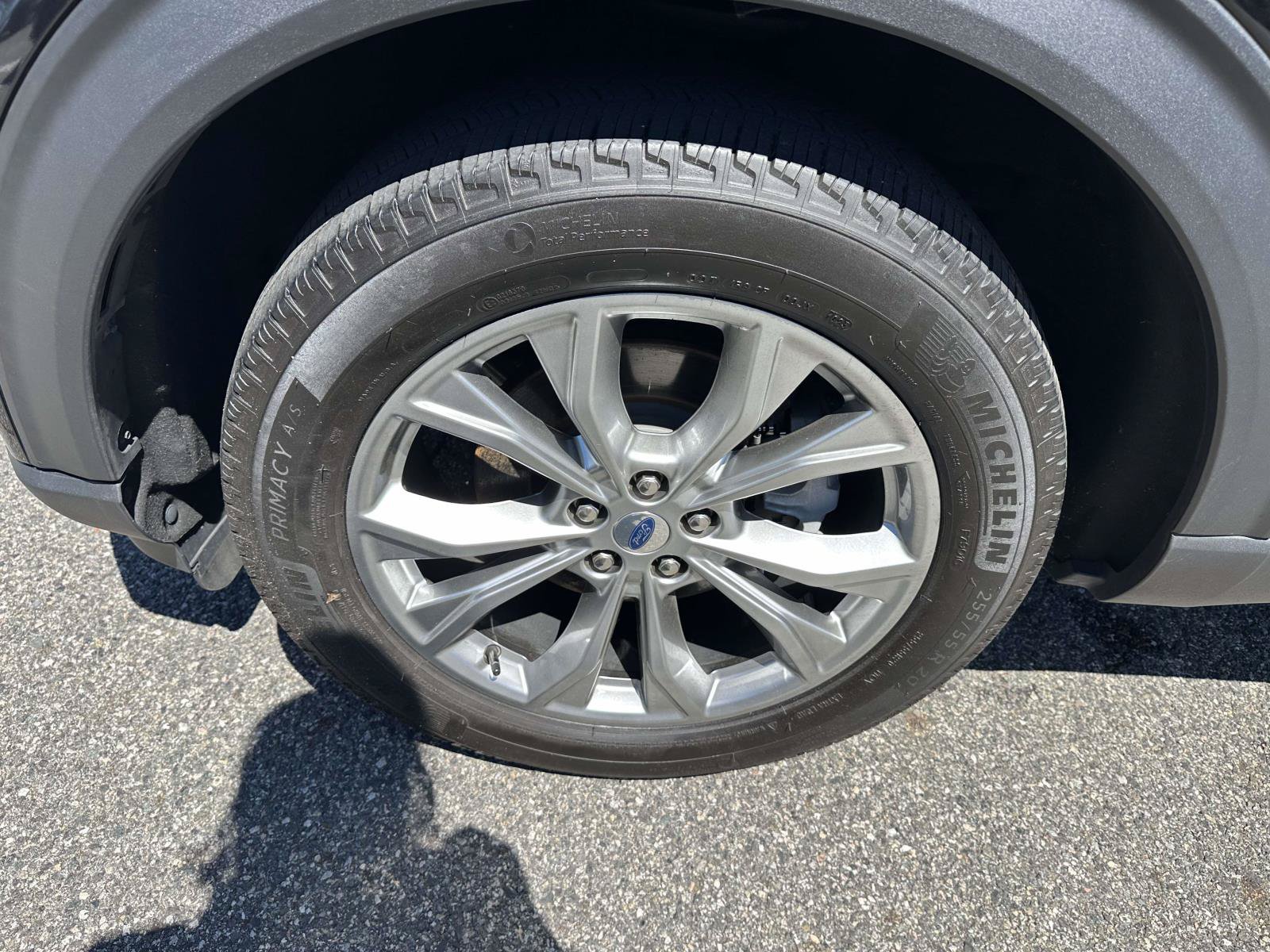 Certified 2023 Ford Explorer XLT w/ Equipment Group 202A AWD/4WD image 8
