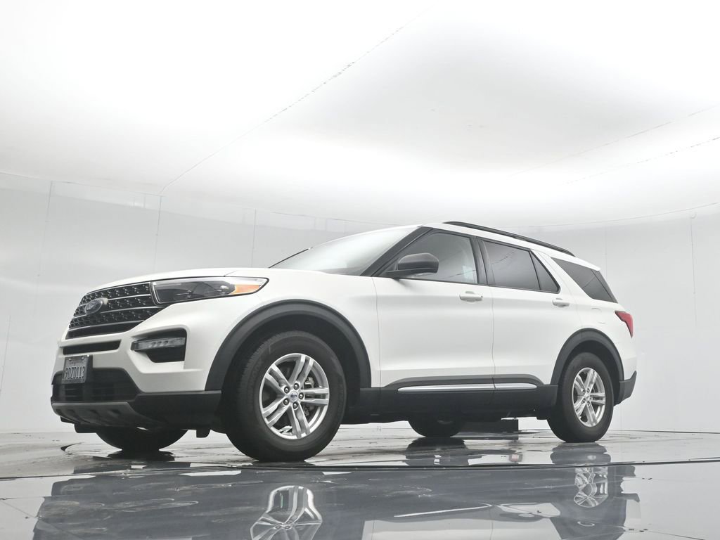 Certified 2022 Ford Explorer XLT w/ Equipment Group 202A image 51