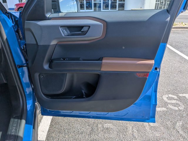 Certified 2025 Ford Bronco Sport Outer Banks w/ Outer Banks Tech Package+ AWD/4WD image 33