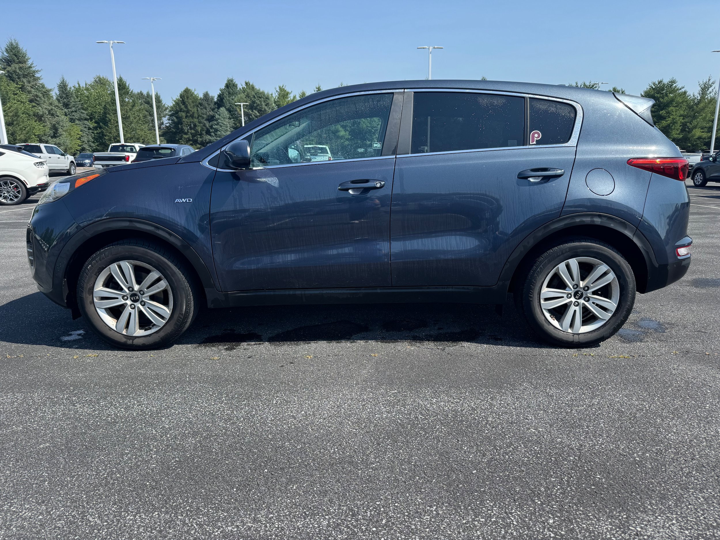 Used 2017 Kia Sportage LX AWD/4WD image 2