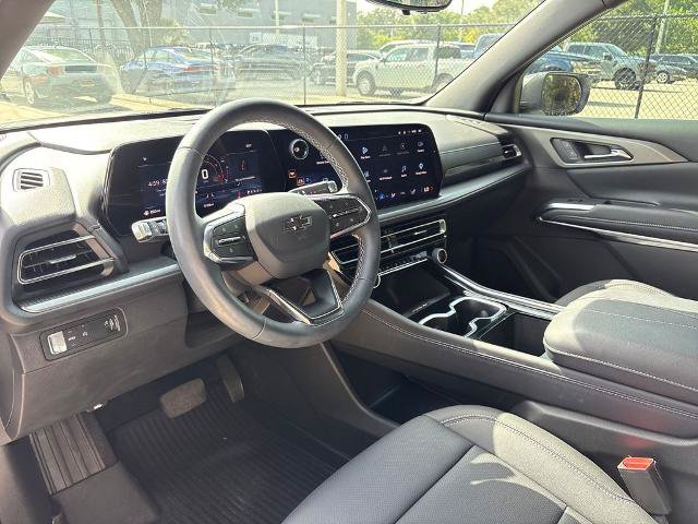Used 2026 Chevrolet Traverse LT w/ Midnight/Sport Edition FWD image 6