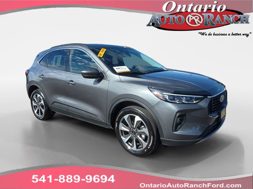 Certified 2025 Ford Escape Platinum AWD/4WD image 1