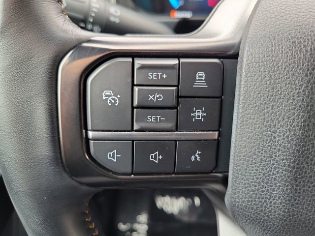 Certified 2023 Ford F450 Platinum w/ FX4 Off-Road Package AWD/4WD image 5