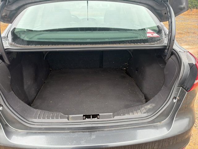 Certified 2018 Ford Focus SE w/ SE Appearance Package image 7