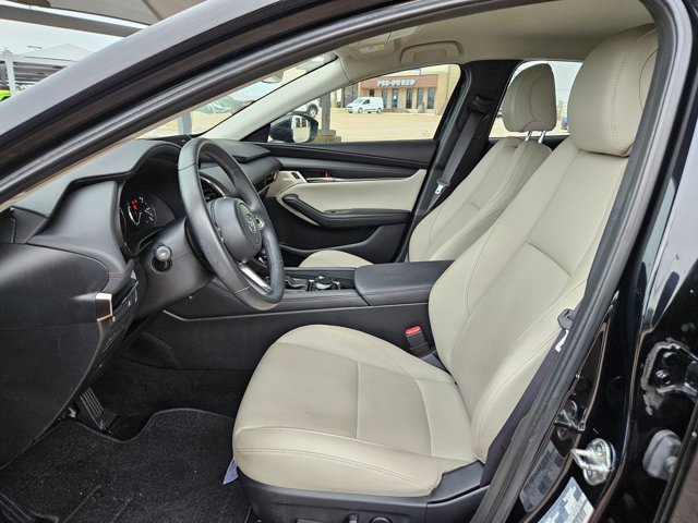 Used 2019 MAZDA MAZDA3 Sedan w/ Preferred Package image 14