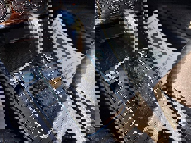 Used 2021 Volkswagen Jetta SE w/ SE Cold Weather Package image 27