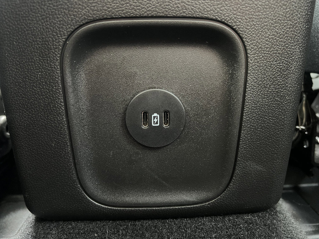 Certified 2025 Ford Escape Platinum AWD/4WD image 35