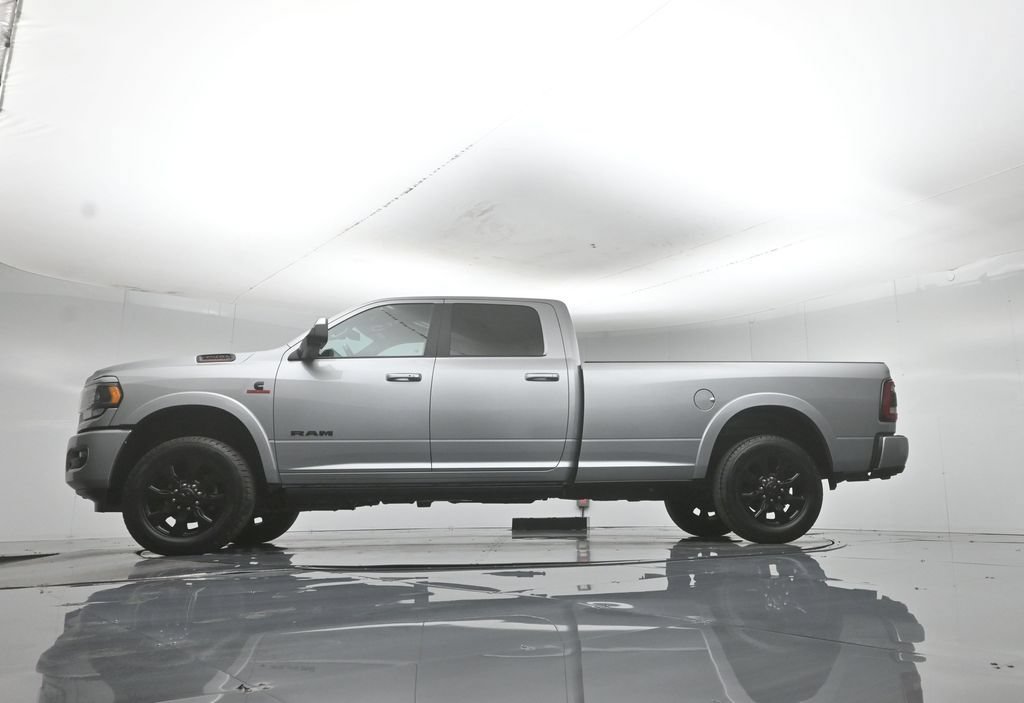 Used 2022 RAM 3500 Limited w/ Night Edition AWD/4WD image 8