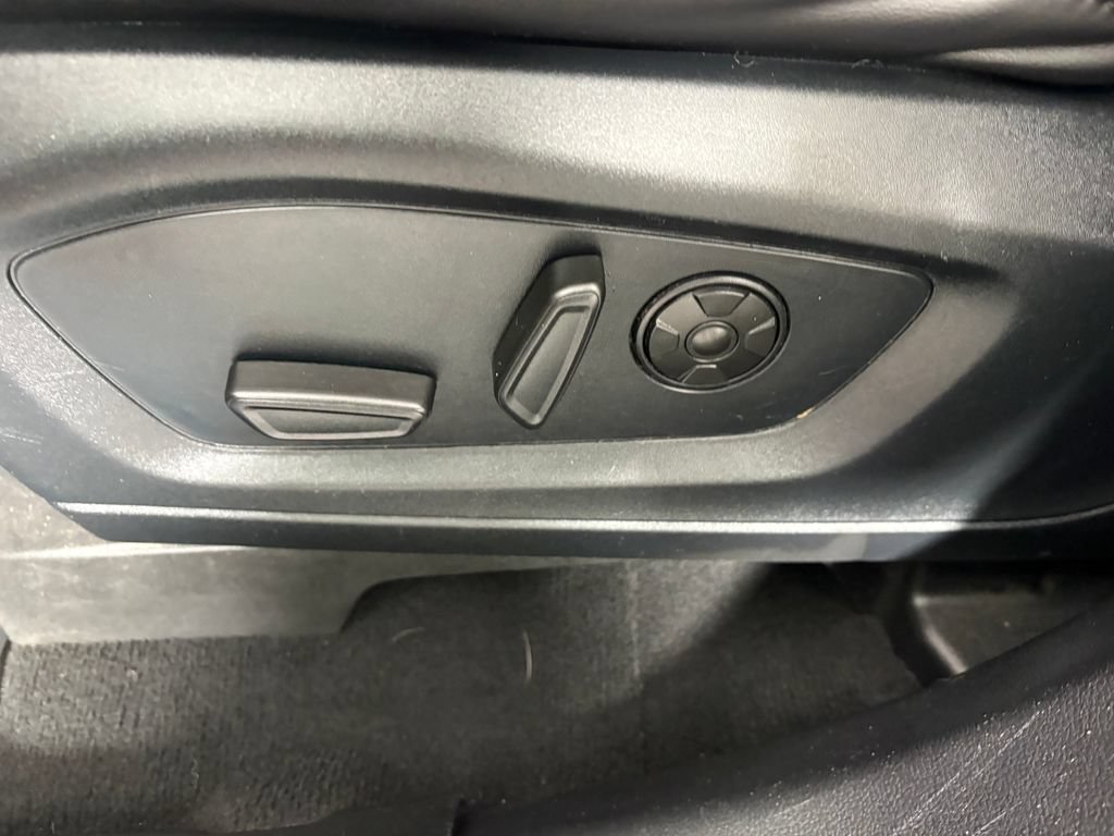 Certified 2021 Ford Explorer Platinum w/ Equipment Group 601A AWD/4WD image 15