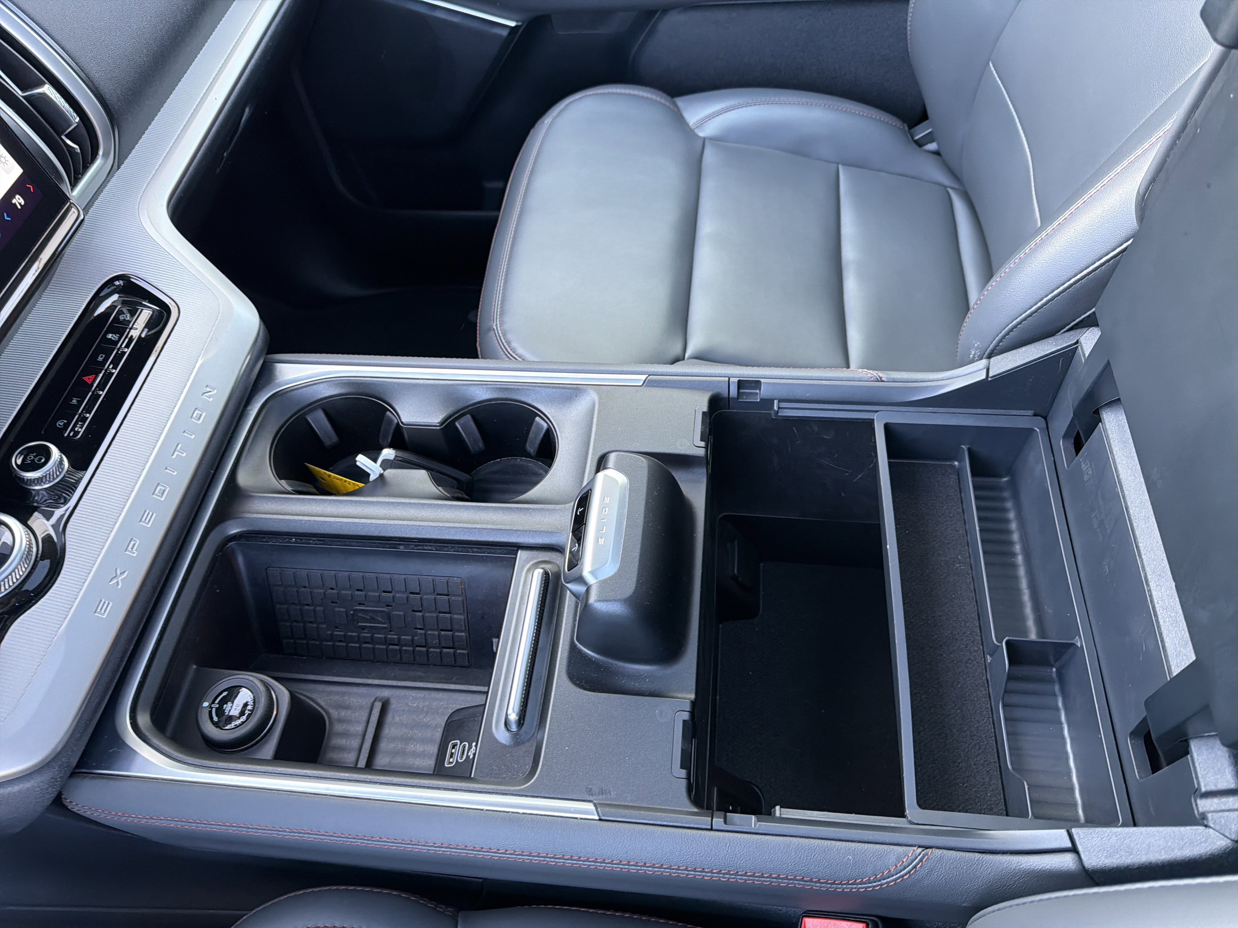 Certified 2025 Ford Expedition Active image 53