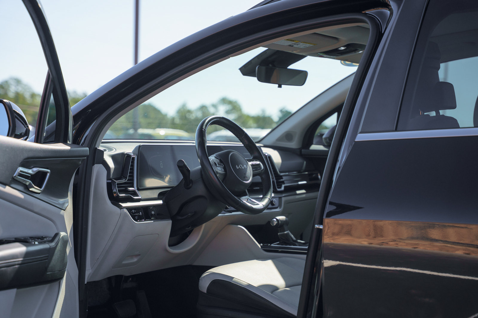 Used 2025 Kia Sportage EX w/ Premium Package FWD image 18