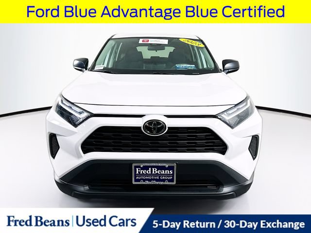 Used 2023 Toyota RAV4 LE AWD/4WD image 2
