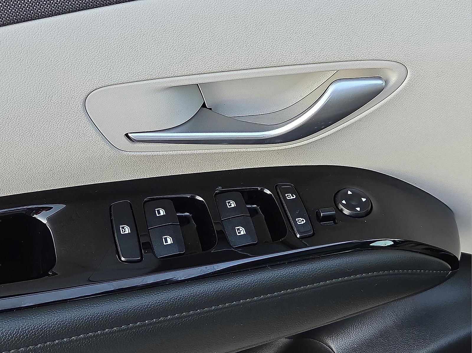 Used 2023 Hyundai Tucson Limited image 13