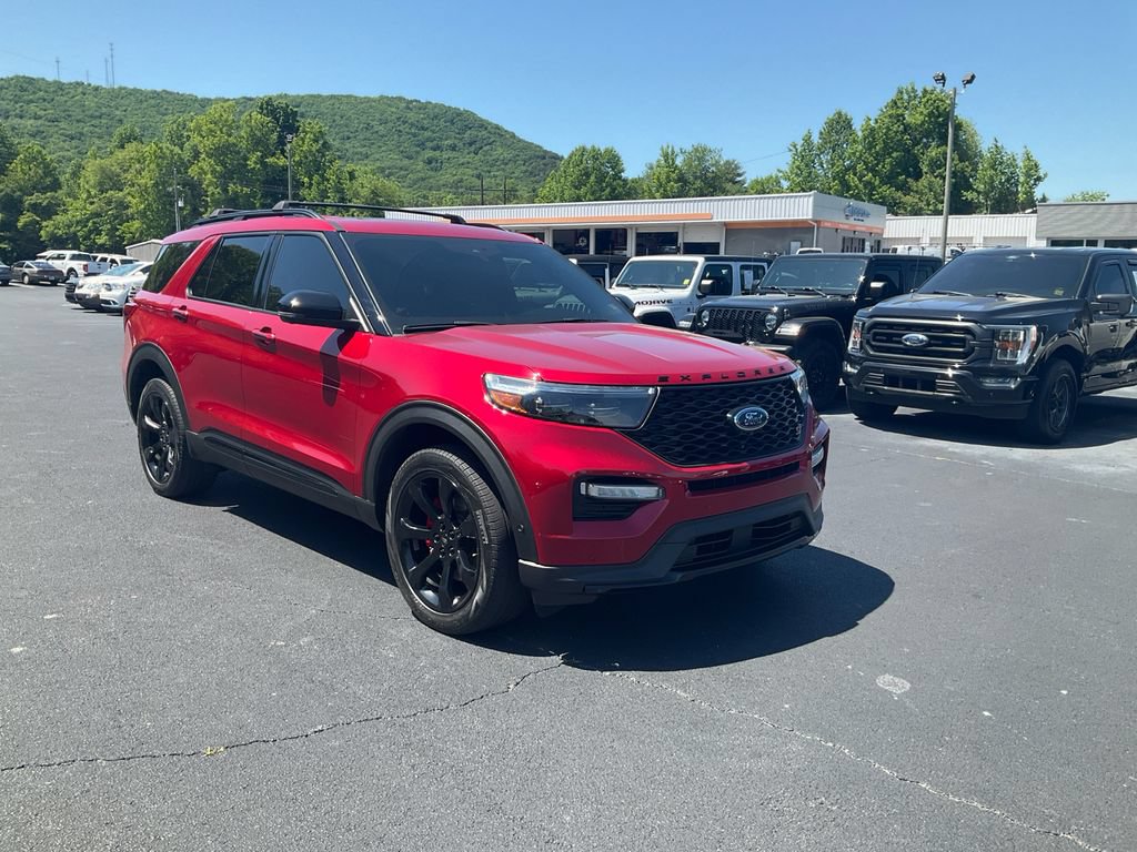 Certified 2021 Ford Explorer ST w/ Equipment Group 401A AWD/4WD image 3
