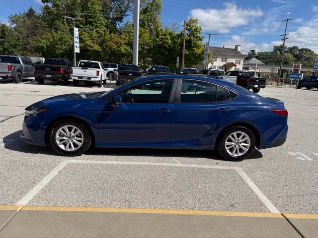 Used 2025 Toyota Camry LE FWD image 7