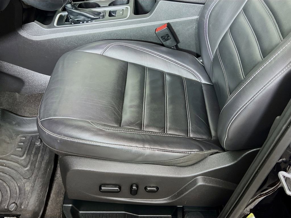 Certified 2019 Ford Escape Titanium AWD/4WD image 26