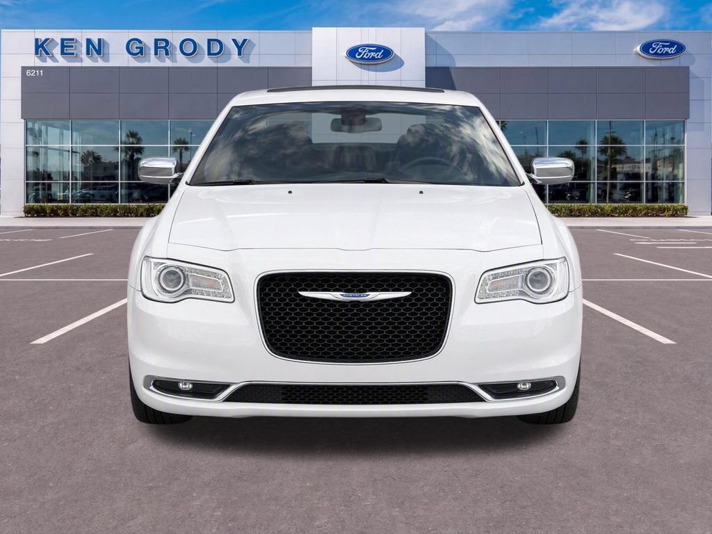 Used 2020 Chrysler 300 Limited AWD/4WD image 9