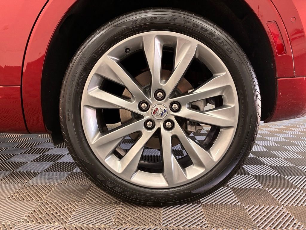 Used 2023 Buick Envision Avenir image 15