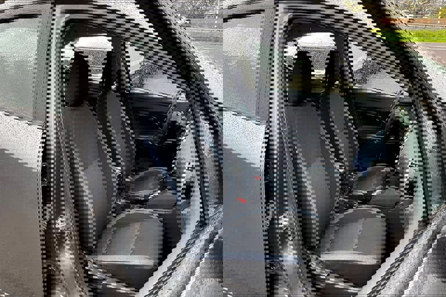 Used 2023 Nissan Versa SV image 15