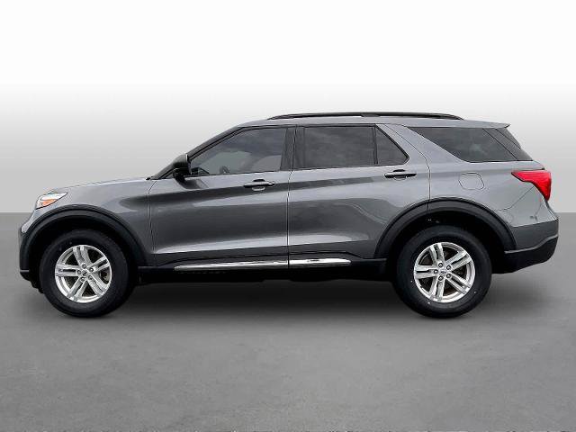 Certified 2023 Ford Explorer XLT w/ Equipment Group 202A AWD/4WD image 4