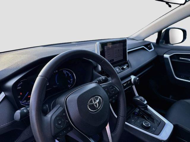 Used 2023 Toyota RAV4 XLE Premium AWD/4WD image 9