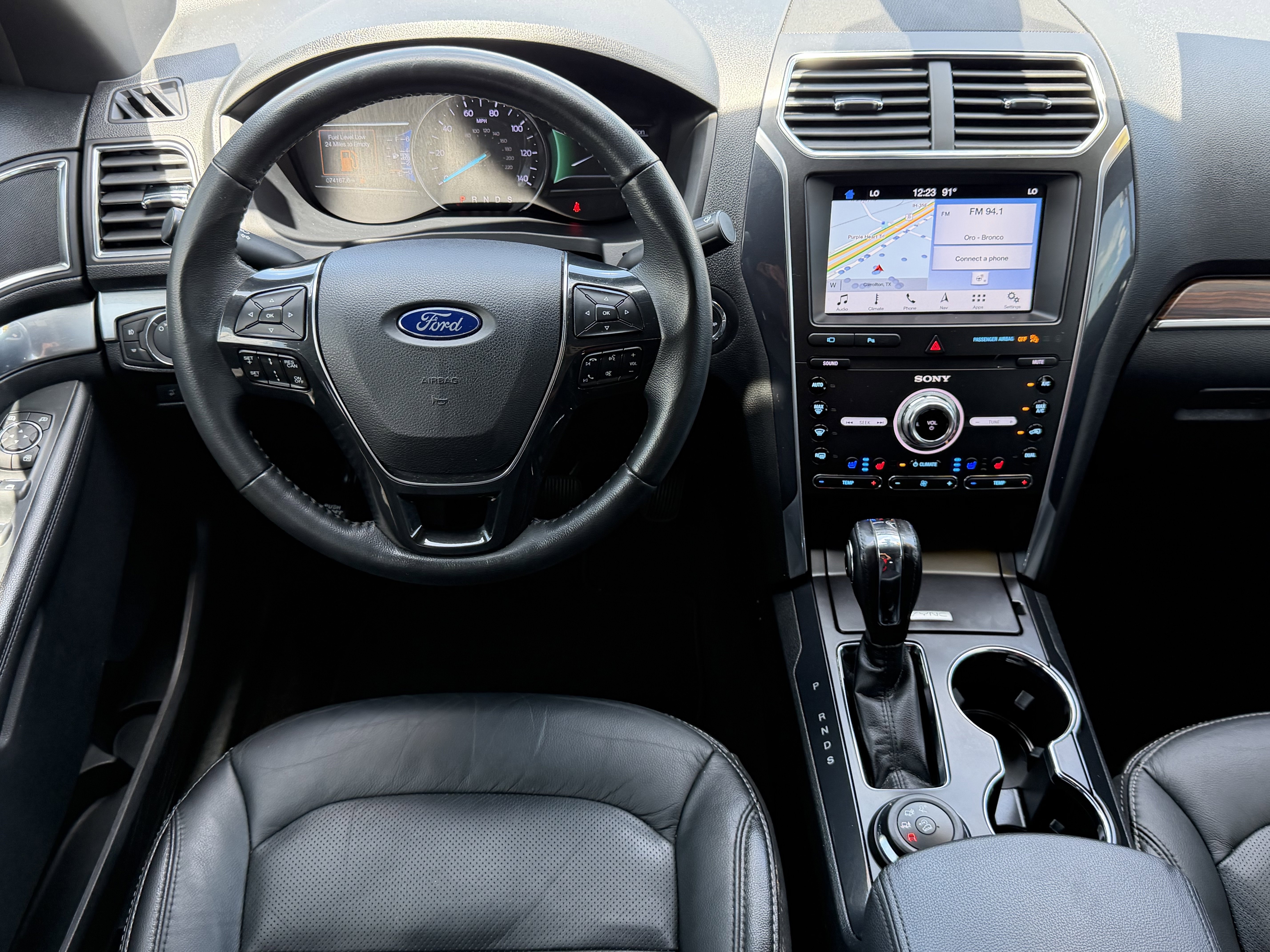 Certified 2019 Ford Explorer Limited w/ Ford Safe & Smart Package AWD/4WD image 13