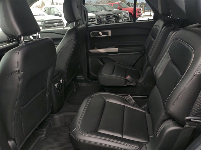 Certified 2022 Ford Explorer XLT w/ Equipment Group 202A image 32