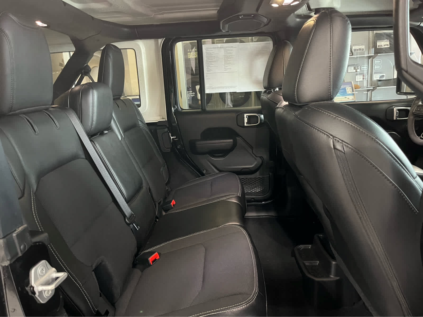 Used 2023 Jeep Wrangler Unlimited Sport AWD/4WD image 31