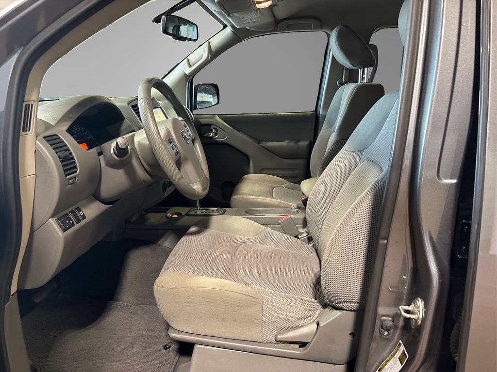 Used 2020 Nissan Frontier SV RWD image 9